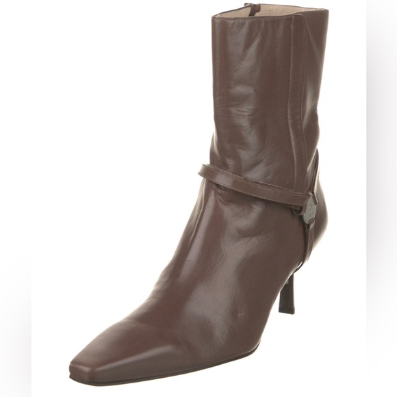 Chanel pointed toe bootie with velcro strap brown New with Box EU 39 US 9 - Picture 2 of 10